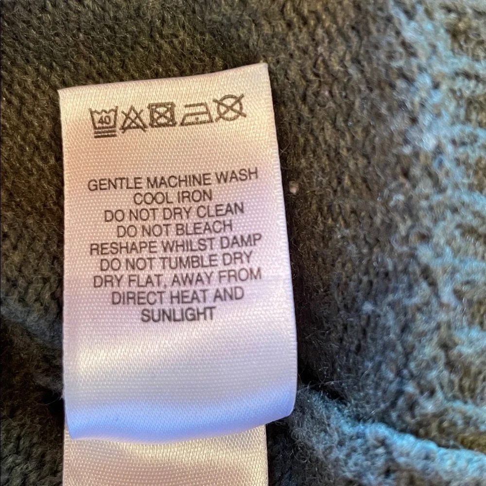 Baby Boden | cashmere blend sweater | 12-18 months